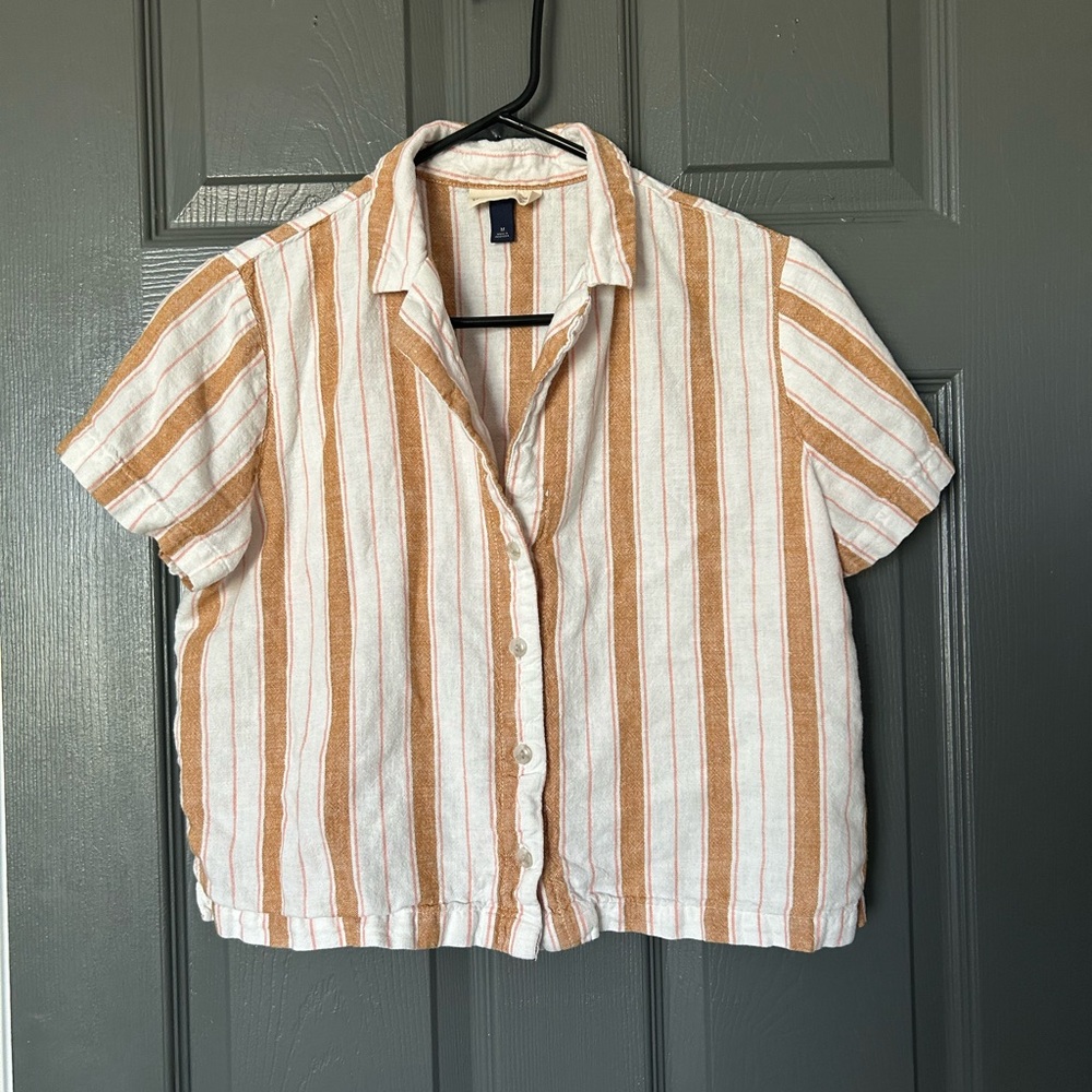 Universal Thread linen blend short sleeved button down